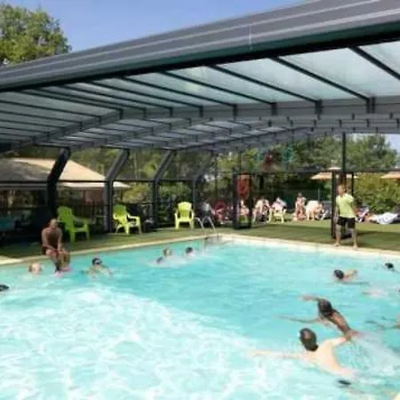 3 Etoiles - Piscine - Eecc0c キャンプ場 Loupiac
