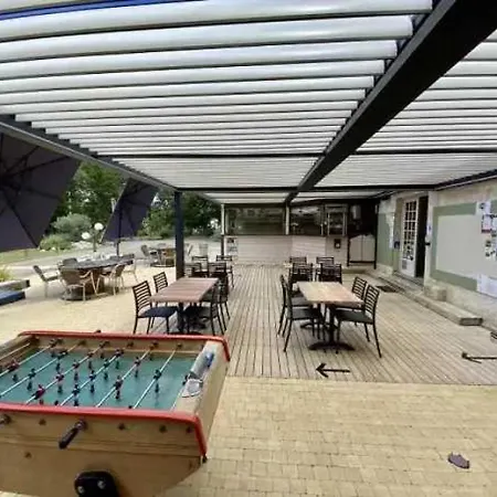 3 Etoiles - Piscine - Eecc0c *
